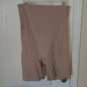 Serenada size 3X tummy control shorts 🍾